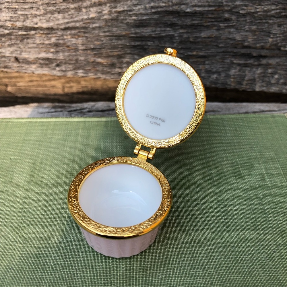 Precious Moments Pink and Gold Trinket Box tooth fairy Pill box Sad eyes Hinged - Picture 8 of 10